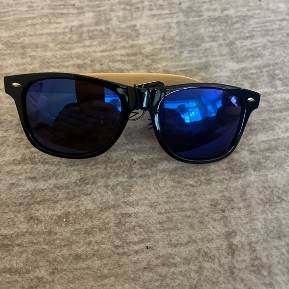 Source Unknown Other - Wayfarer Adult Black and Wood Frame Blue Lens Sunglasses New